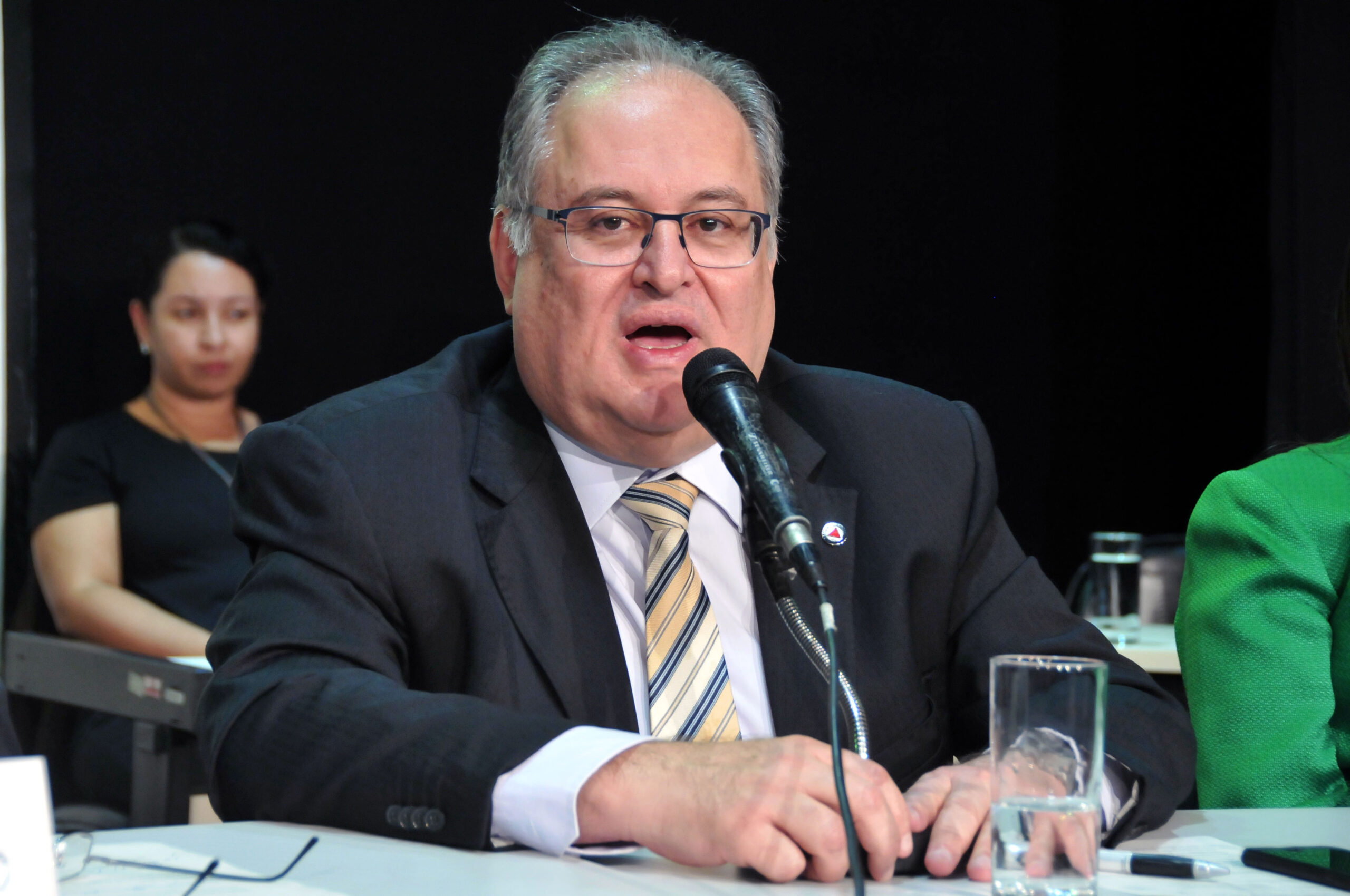 Comissão de Assuntos Municipais e Regionalização debate os avanços conquistados para a carreira de defensor público.